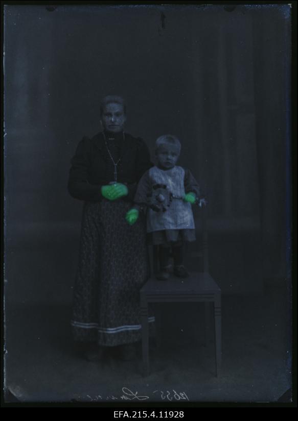 Laan [Laane] lapsega.