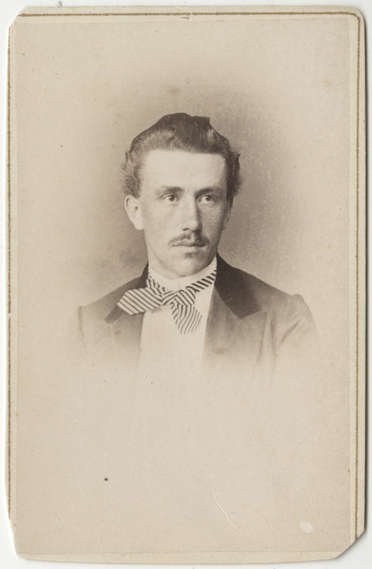 Korporatsioon "Estonia" liige parun Basilius Rosen, portreefoto