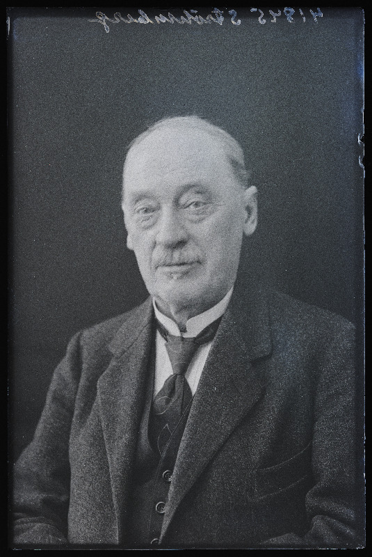 Viljandi linnaaarst dr (Ivo) Hermann Ströhmberg.