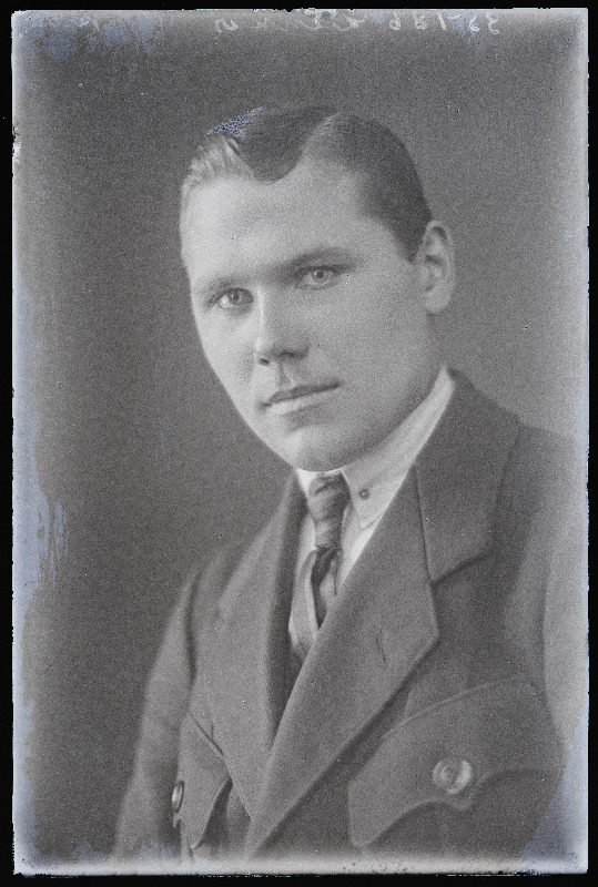 August Länkur.