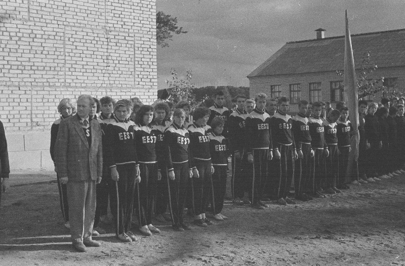 Nõukogude Liidu noorte esivõistlused sõudmises.