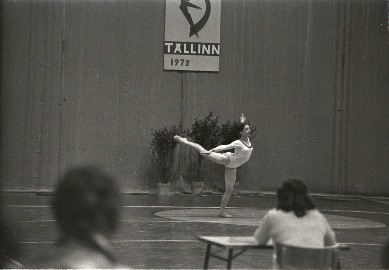 Üleliidulised võistlused kunstilises võimlemises Kalevi spordihallis.