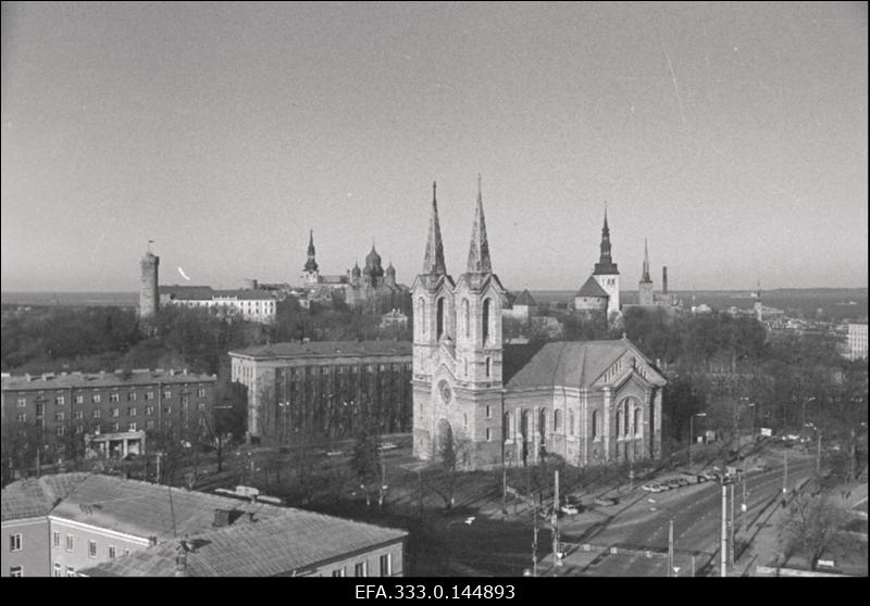 Vaade Kaarli kirikule.