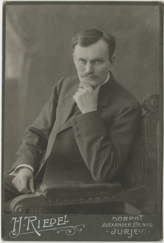 Kirjanik Jaan Lindrop