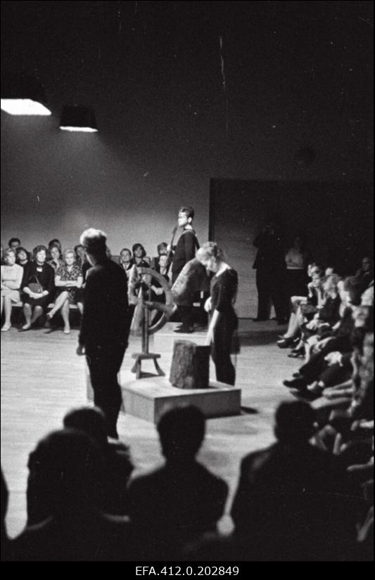 Tallinna Riikliku Konservatooriumi lavakunsti kateedri esietendus lavastus B. Shaw "Tagasi Metuusala juurde" Kirjanike Majas.