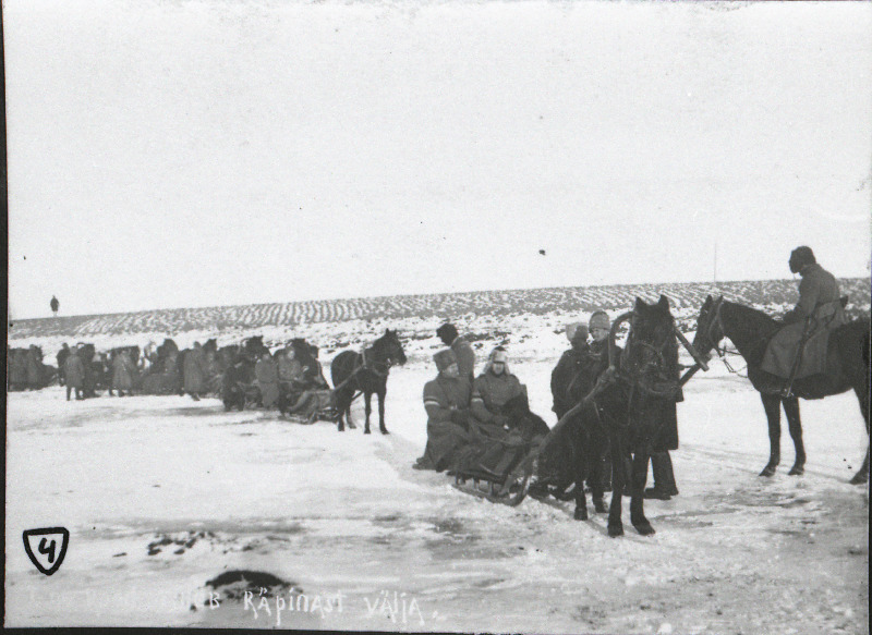 Vabadussõda. 2.Jalaväepolgu 1.rood lahkub Räpinast Orava mõisa suunas.