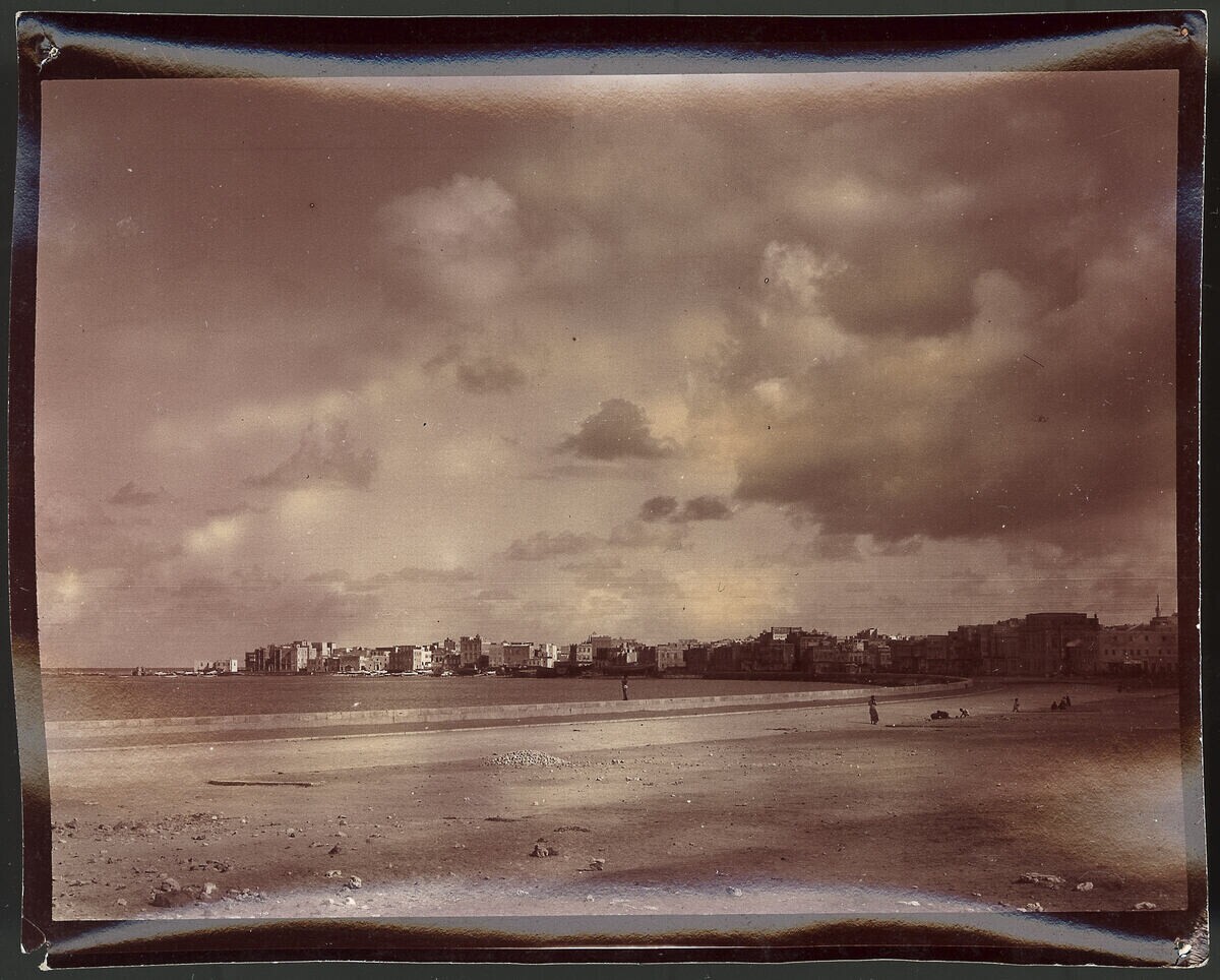 Alexandria, Rue Sultan Selim overlooking Fort Ada and the shallow bay - Caption: recto: l.o. “1671” (in negative, upside down, mirrored); verso: M. "1671 W/IV/Alexandria: The Rue Sultan/Selim overlooking the fort/<Ada?> u. the shallow bay, “left and right” 14 XI 1908/11h30 "(pencil, vertical)