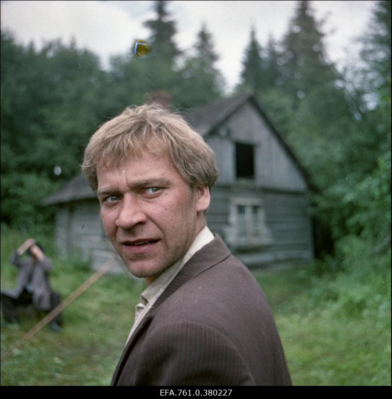 Stseen filmist "Metskannikesed". Reinu rollis Tõnu Kark