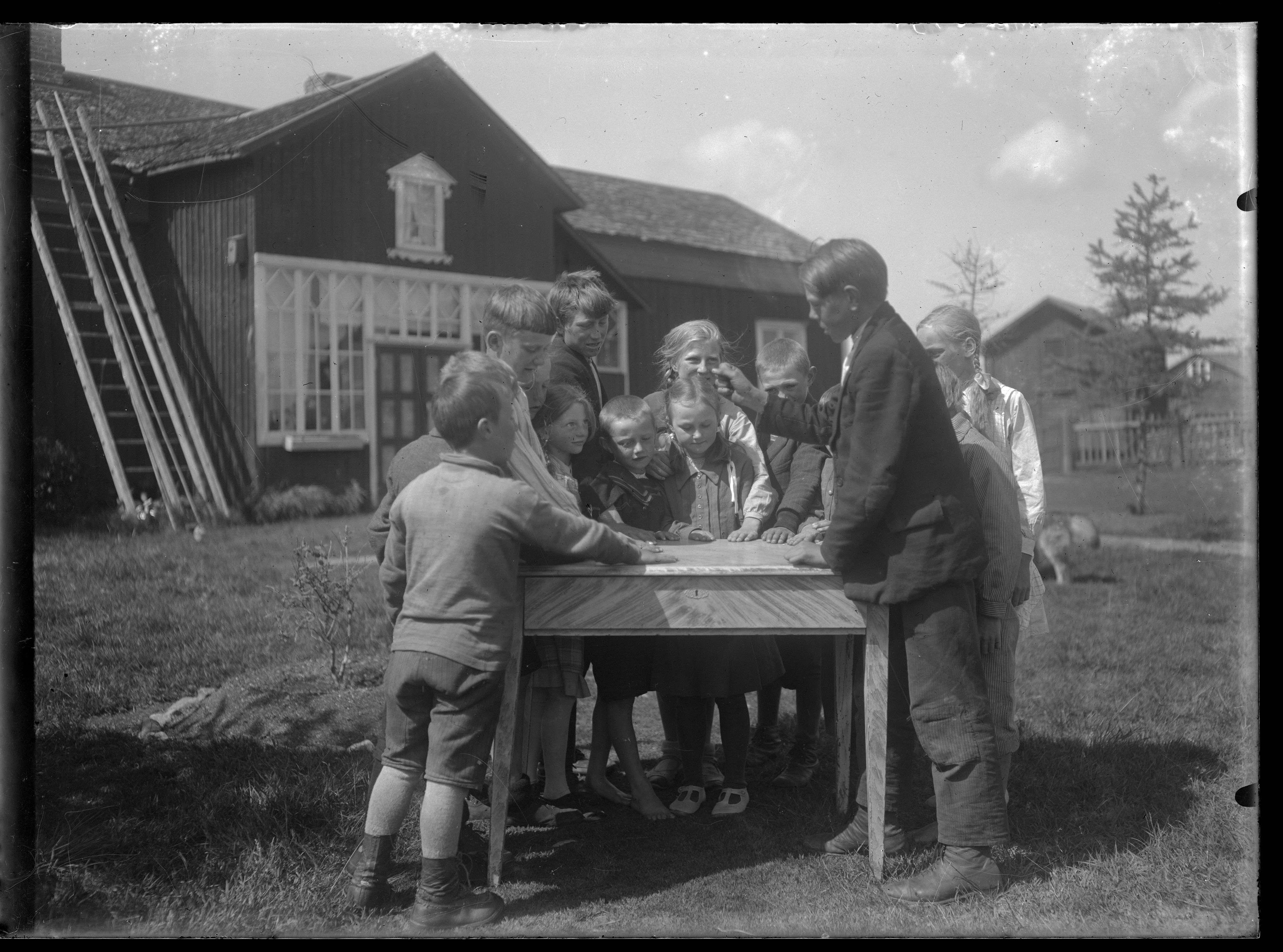 SLS 403 foto 10 Bäss-horn el. rädda handen‎ (1931)