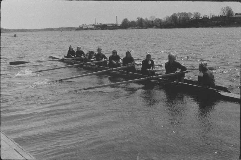 Sõudmine. Treening Pärnu jõel.