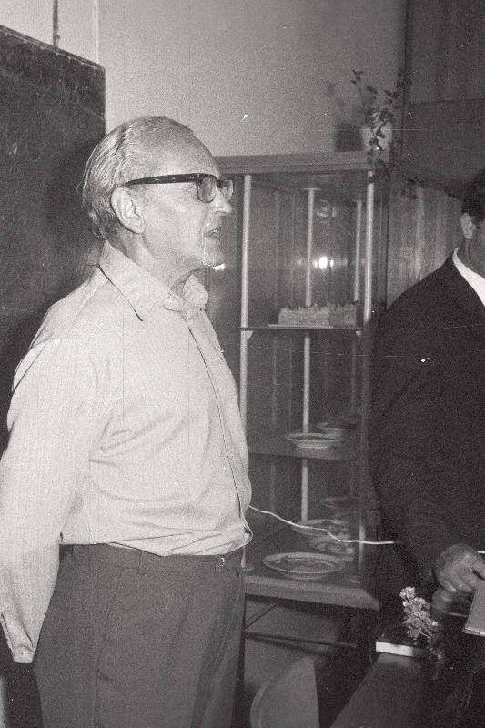 Tartu Riikliku Ülikooli õppejõud filoloogiadoktor Paul Ariste.