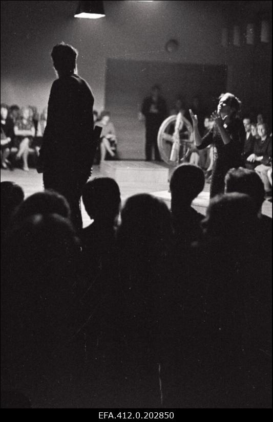 Tallinna Riikliku Konservatooriumi lavakunsti kateedri esietendus lavastus B. Shaw "Tagasi Metuusala juurde" Kirjanike Majas.