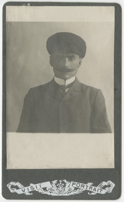 Jaan Mihkelson, portreefoto