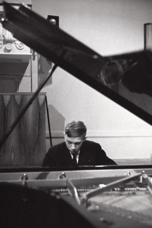 Pianist Rein Rannap I vabariiklikul pianistide konkursil „Estonia“ kontserdisaalis esinemas.