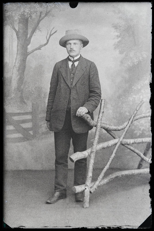 August Wulf Õisust.