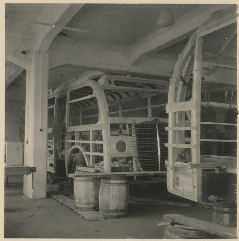 Ehitusjärgus omnibussid