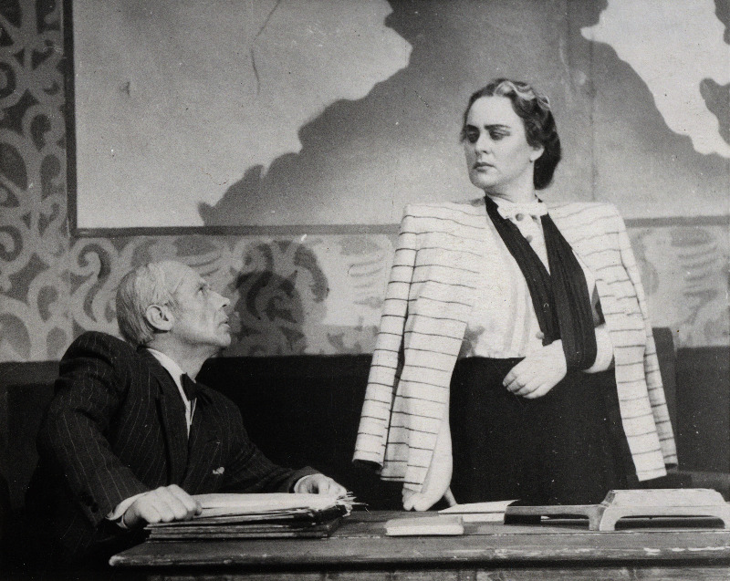 Näitleja Elo Tamul N.Virta näidendis "Hukkamõistetute vandenõu" RAT "Vanemuises".