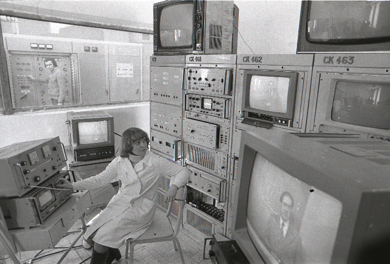 Vabariikliku Raadio ja Televisiooni Saatekeskuse seadistaja Galina Gordova.