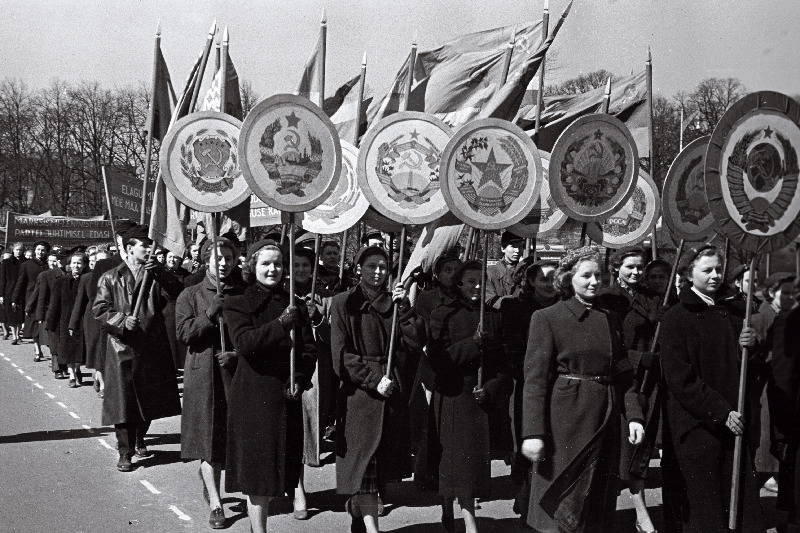 Tallinnlased 1. mai demonstratsioonil.