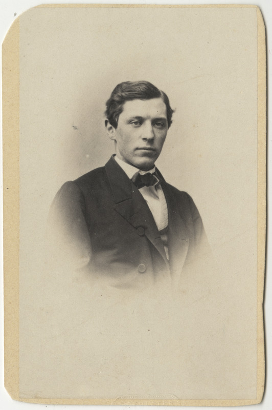 Korporatsioon "Estonia" liige Alexander von Weiss, portreefoto