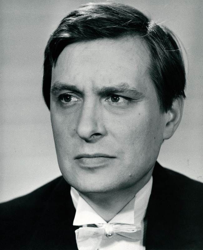 Sõrmuse osatäitja kandidaat - Leningradi Suure Draamateatri näitleja Oleg Basilašvili.