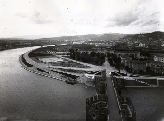 Arsenale di Verona e vasca natatoria - lang
