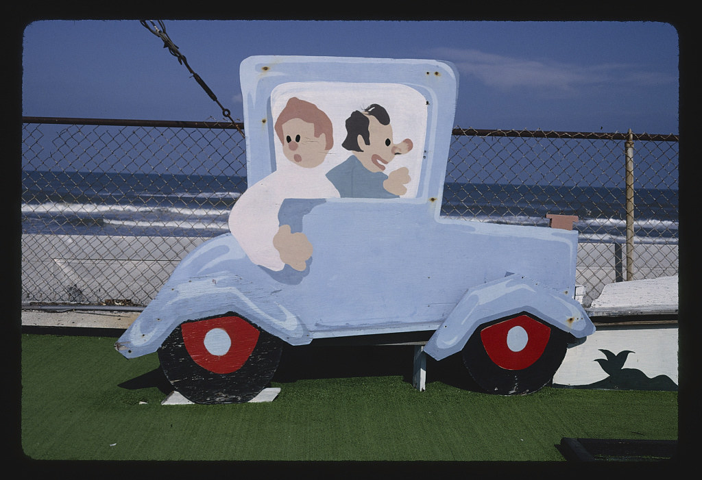 Car, Joyland Golf, Daytona Beach, Florida (LOC)