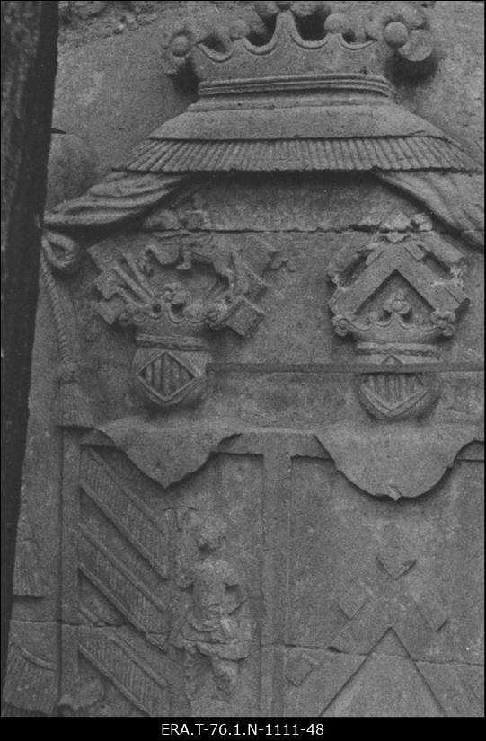 Aderkasi kabel. C. Von Buhrmeister´i vapp kabeli vasakpoolsel osal.