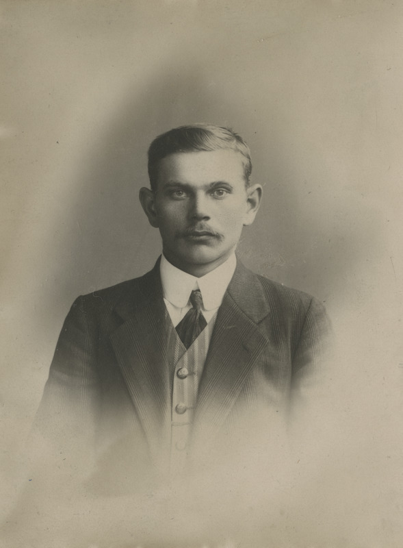 Karl Peeter Vilkes, portreefoto