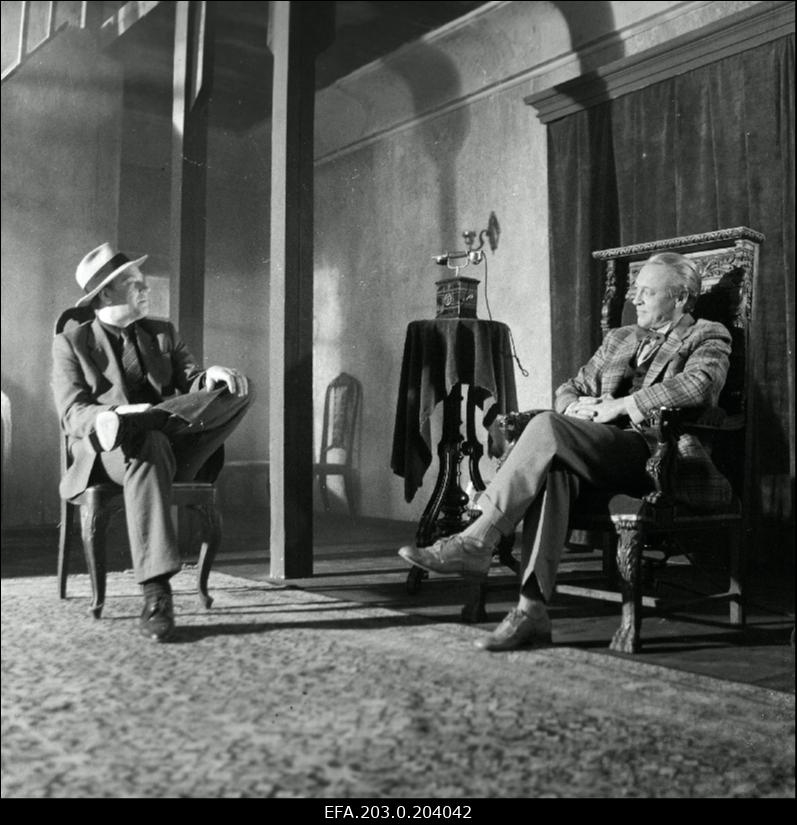 Tallinnfilmi mängufilm "Bande". Ned Beamount (Tõnu Kark) kohtub Shad O'Rory'ga (Rein Malmsten).