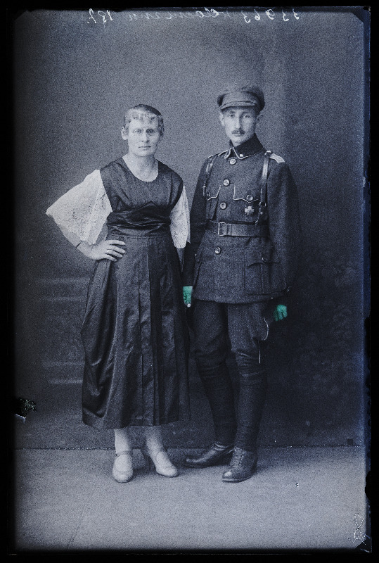 Sõjaväelane Jaan Veldemann (Merilai) ja abikaasa Liisa Veldemann (Merilai).