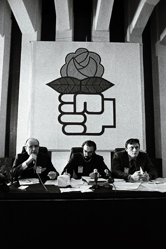 Üleliiduline Sotsiaaldemokraatliku Assotsiatsiooni asutamiskongress, V. Saatpalu, O. Rumjantsev ja I. Tutov.