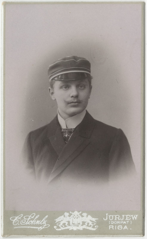 Korporatsioon "Estonia" liige Roman Adelheim, portreefoto