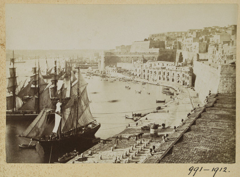 Xatt il-Barriera and Lascaris Bastion, Valletta (V&A Museum) - Xatt il-Barriera and Lascaris Bastion, Valletta (V&amp;A Museum)
http://collections.vam.ac.uk/item/O1075976/photograph-unknown/
