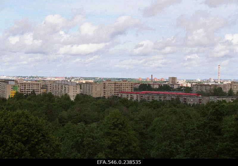 Vaade Lasnamäe linnaosale teletornist.