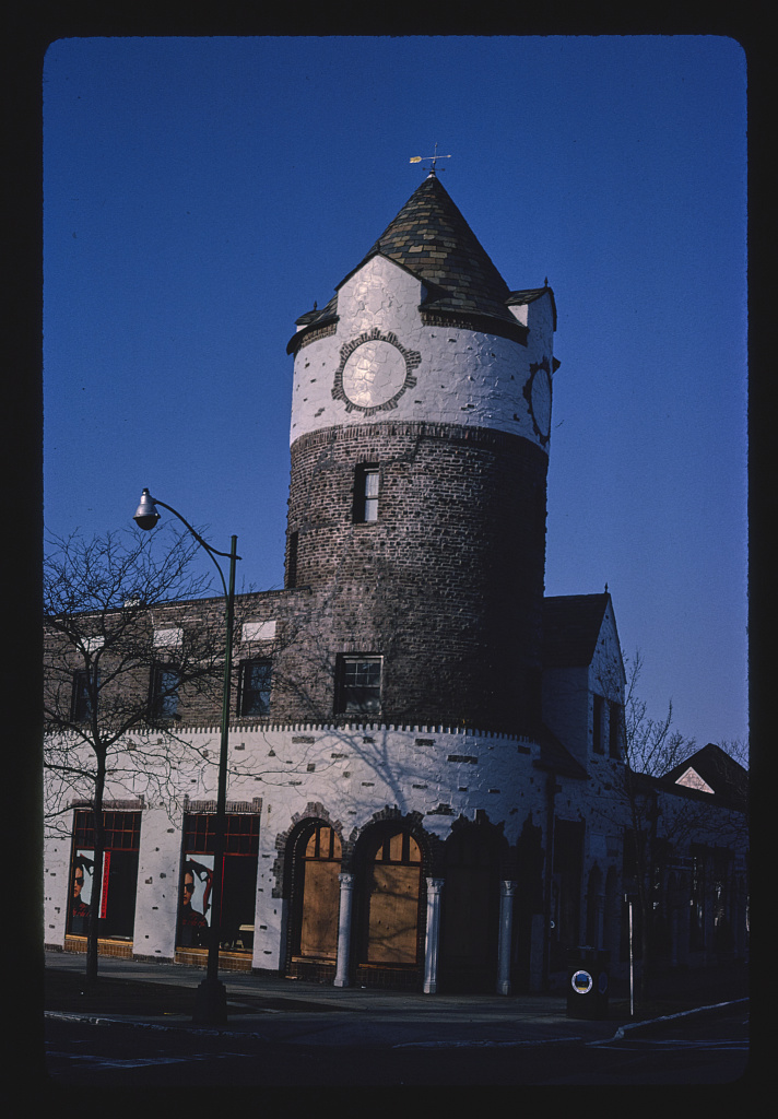 Corner commercial building, Jobs Lane, Southampton, New York (LOC)