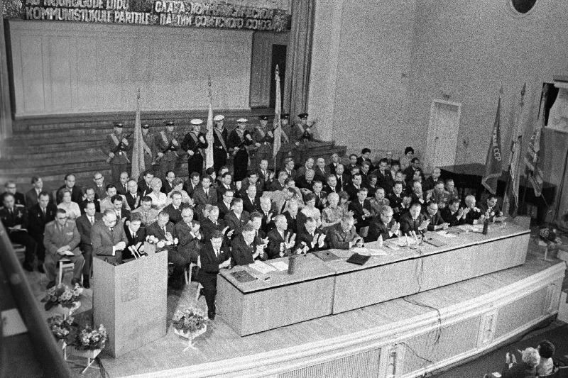 Eestimaa Kommunistliku Partei 50. aastapäeva tähistamine. Pidulik koosolek  Estonia kontserdisaalis.