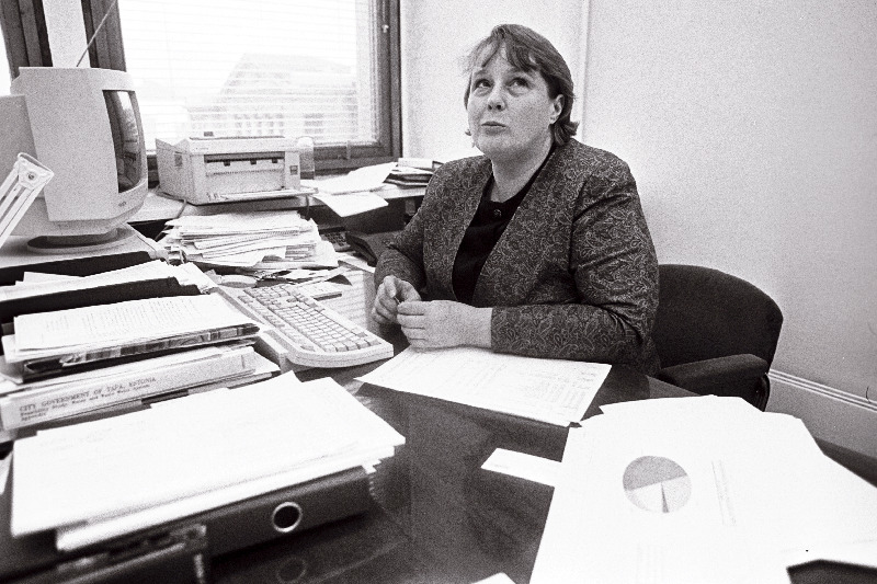 Agate Dalton Rahandusministeeriumi r/v suhete osakonnajuhataja.