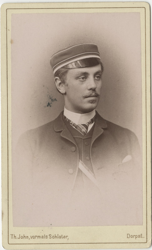 Korporatsiooni "Estonia" liige Heinrich von Sivers, portreefoto
