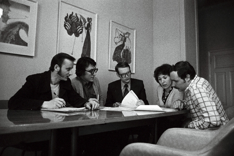 Olümpia purjeregati pressikeskuse töötajad (vasakult) Ants Viira, Georg Poslavski, Gunnar Paal, Edith Horn, Tiit Sinissaar.
