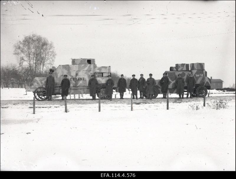 Soomusautode Kolonni soomusautod Erilane ja Suur Tõll meeskondadega.