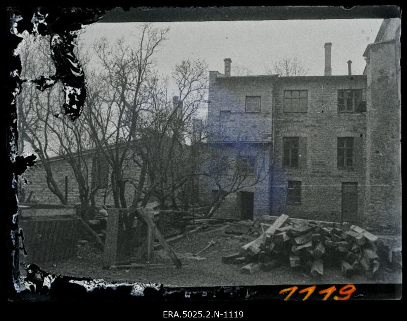 Tallinn. Hoone õuevaade