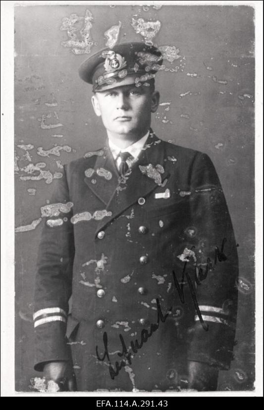 Mereväe I aastapäeva 21.dets.1919.a. puhul kingitud album. Vambola, Lembitu, Lennuk, väiksemad laevad, nende meeskonnad.