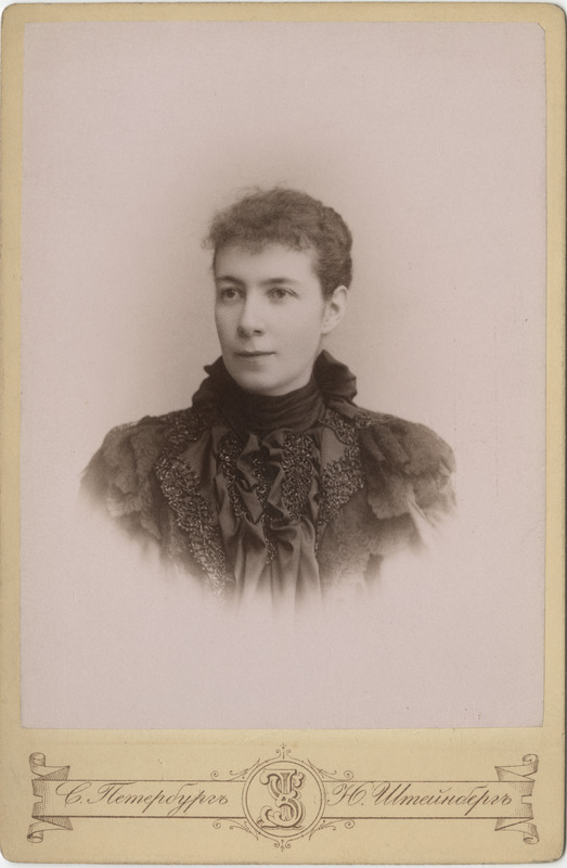 Määratlemata noor naine