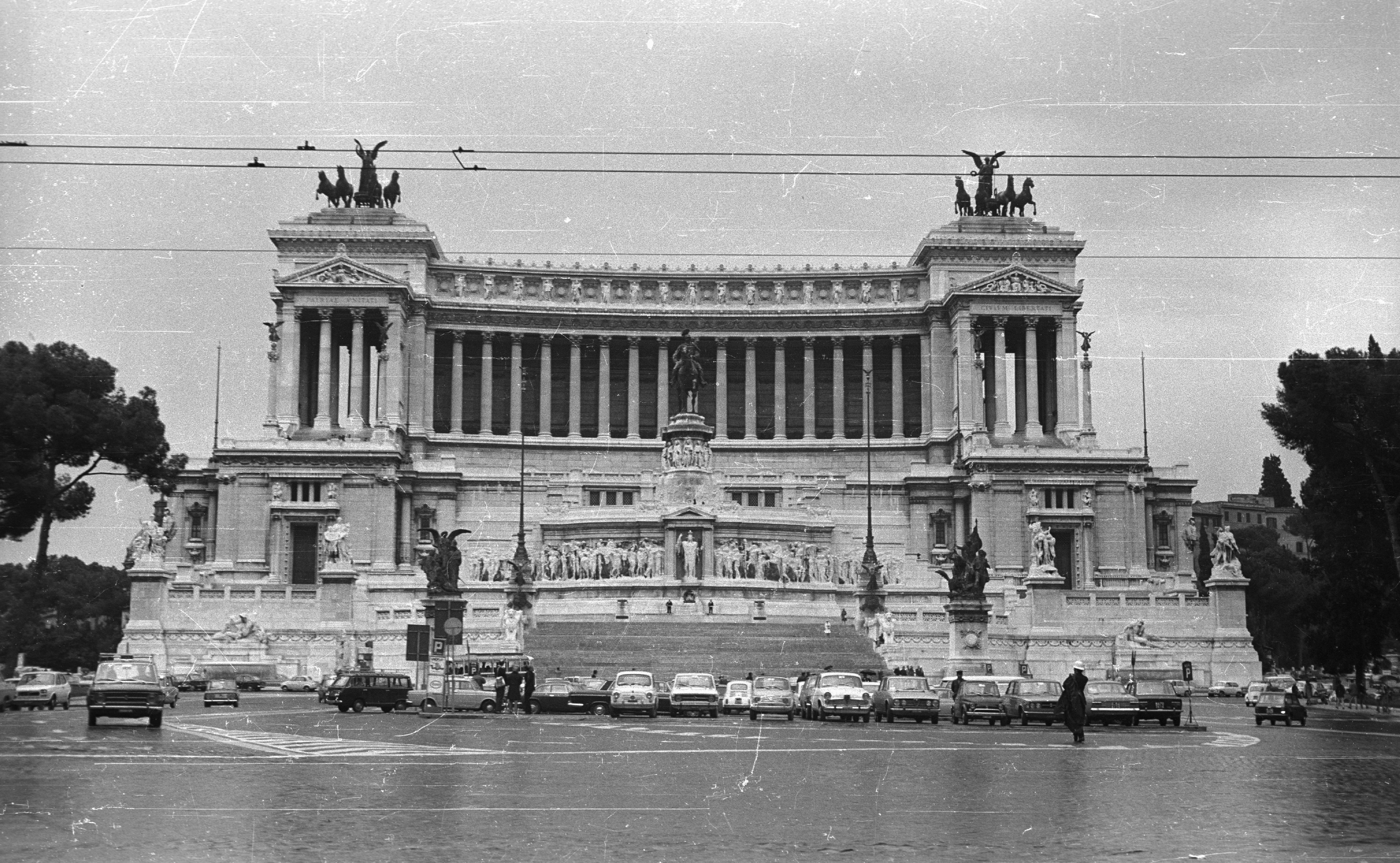 II. Viktor Emánuel emlékmű (Monumento a Vittorio Emanuele II). Fortepan 30866 - lang