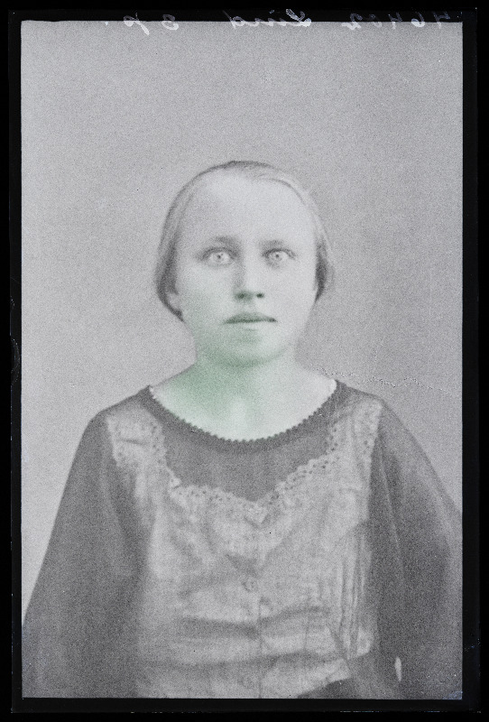 Naise foto, (08.03.1926 fotokoopia, tellija Lind).