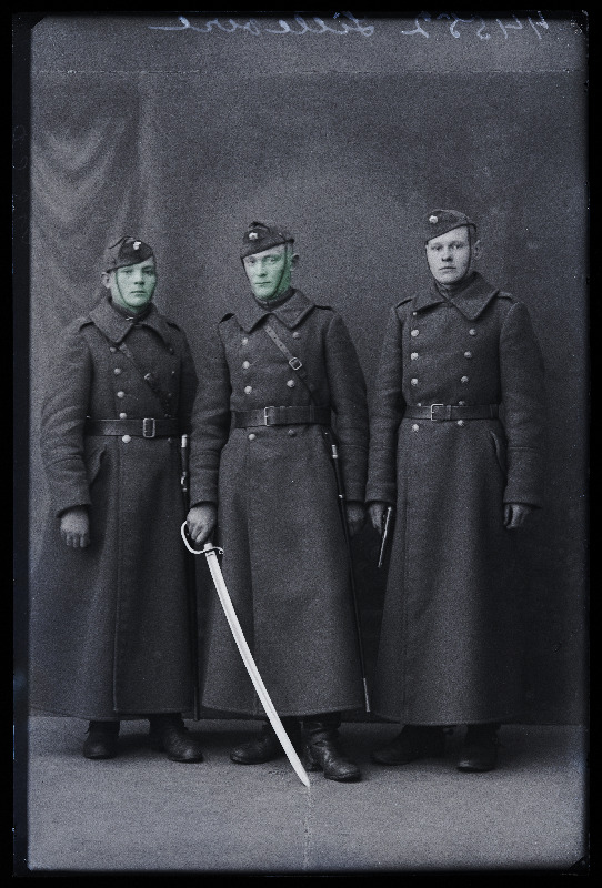 Grupp sõjaväelasi, (foto tellija Lillevere).