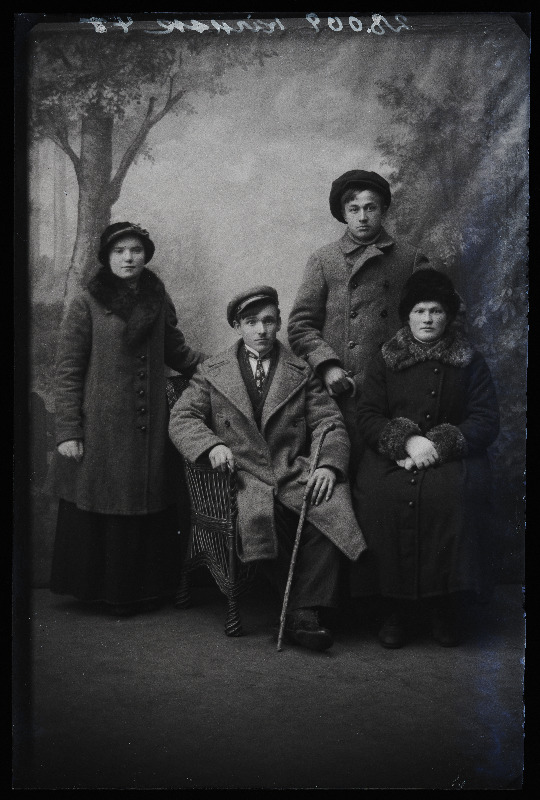 Grupp inimesi, (foto tellija Kirusk).