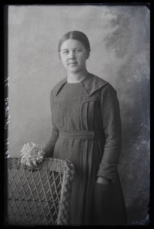 Elsa Nugis, (Abja raudteejaam, telefonist).