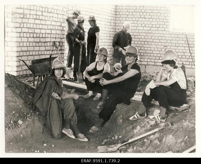 EÜE-83 Koeru rühm tööhoos